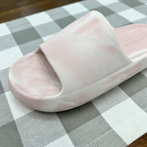 COOL PLANET By Steve Madden Cloud Slides Nude Multi - Picture 7 of 7